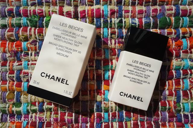 Chanel Review > LES BEIGES Sheer Healthy Glow Moisturizing Tint SPF 30  (Shade Light & Medium swatches/ Tips/ Broad spectrum sunscreen)